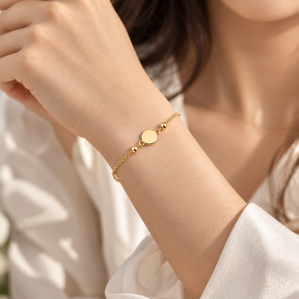 Delicate Gold Bracelet – Elegant Minimalist Jewelry